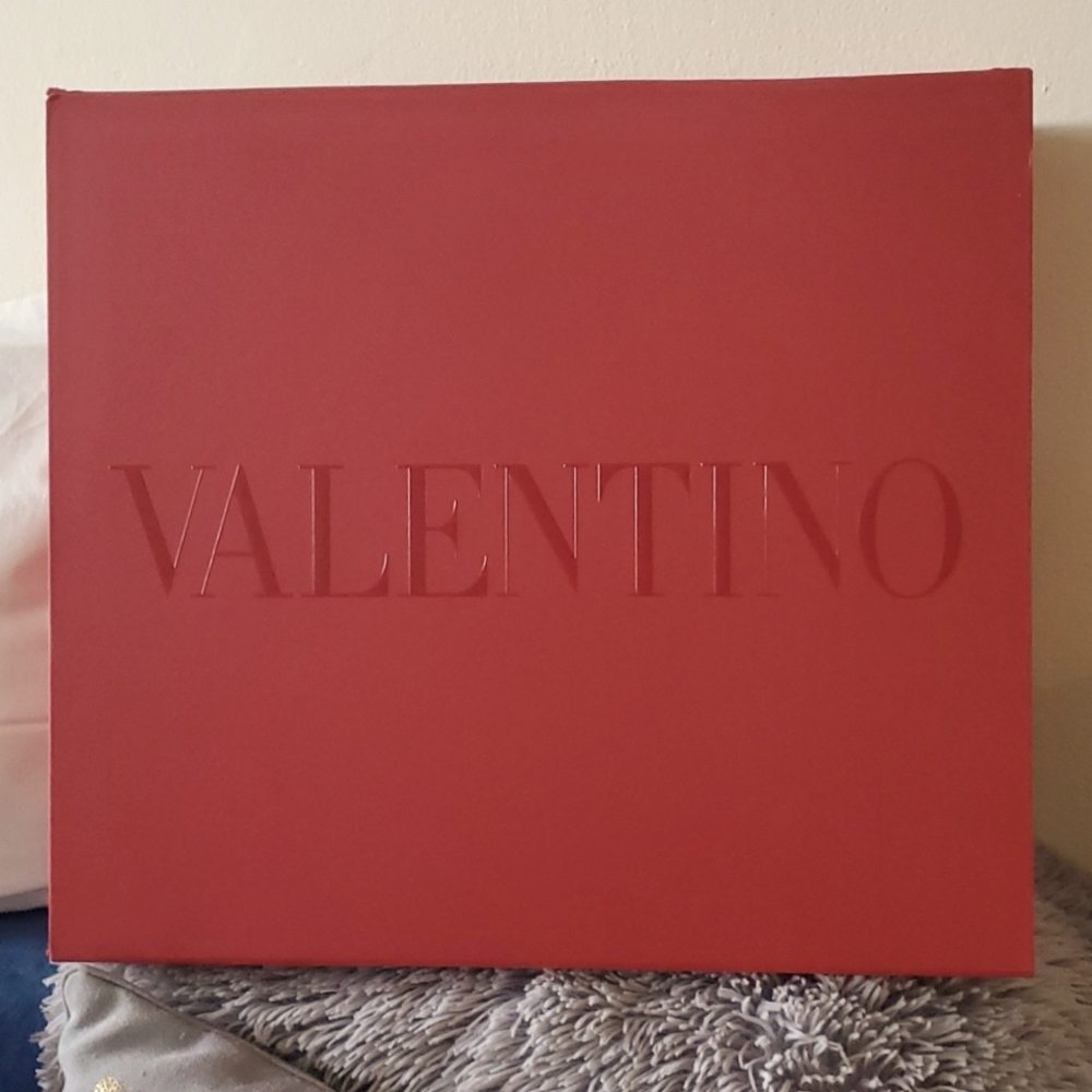 Valentino box 